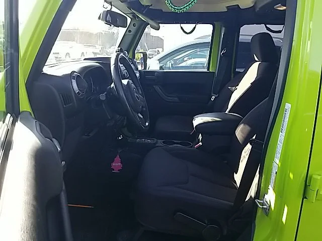 Used 2013 Green Jeep Sport image 33
