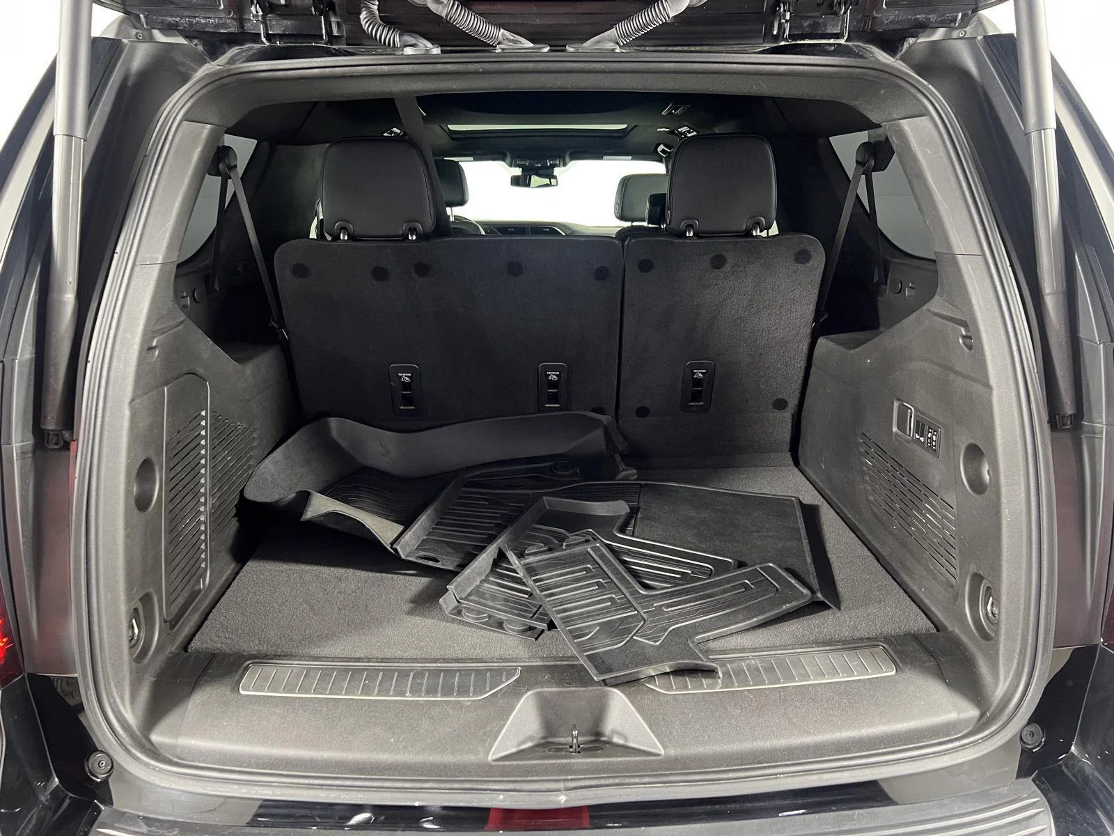 Used 2023 Onyx Black GMC Denali image 6