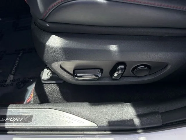 Used 2024 White Lexus 350 F SPORT Handling image 12
