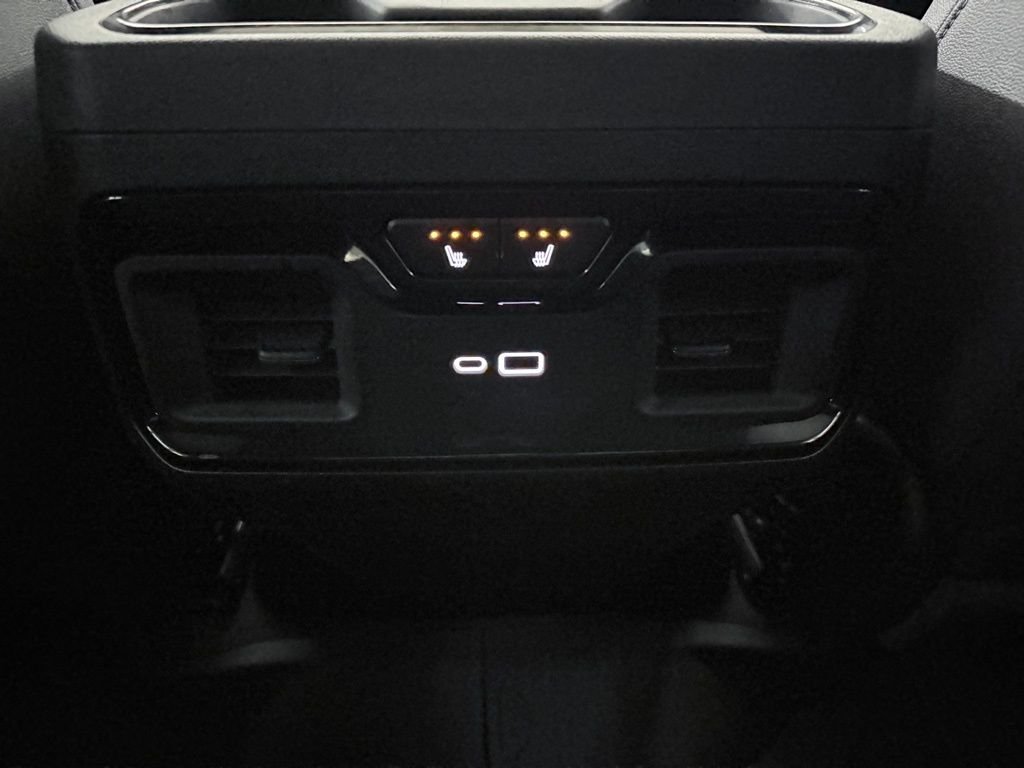 Used 2024 White GMC AT4 image 36