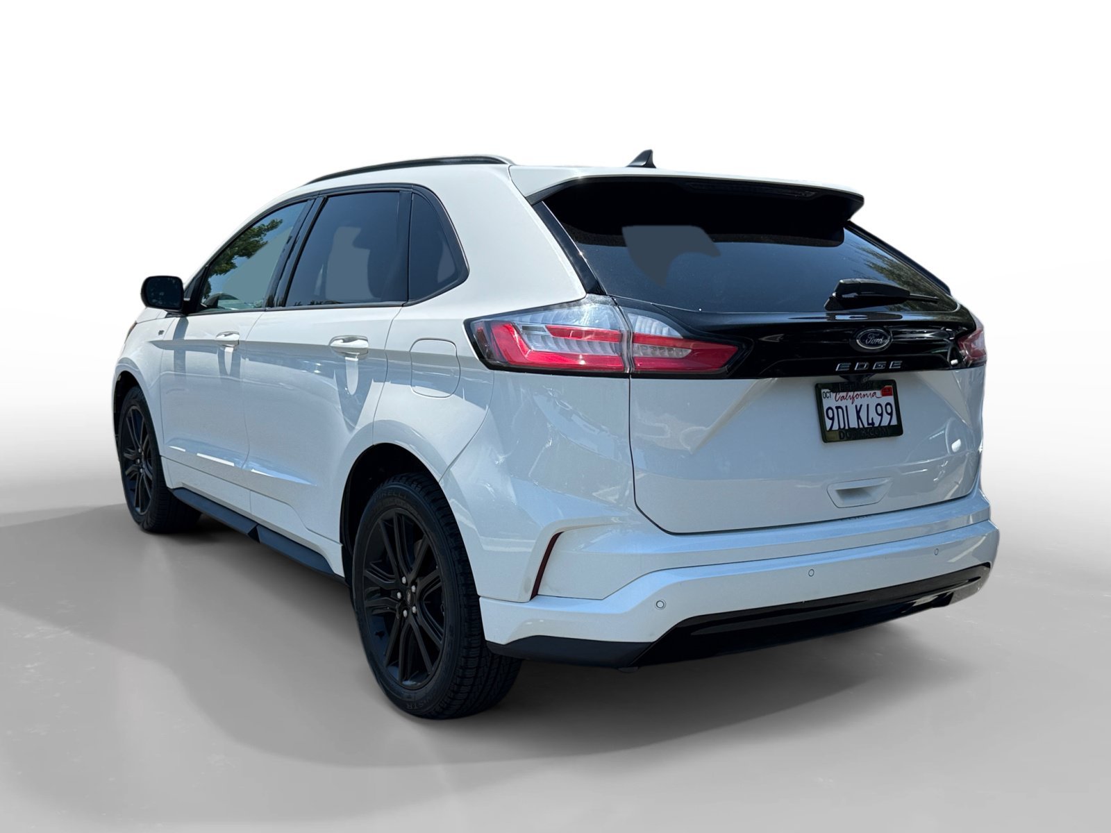 Used 2022 White Metallic Ford ST Line image 3