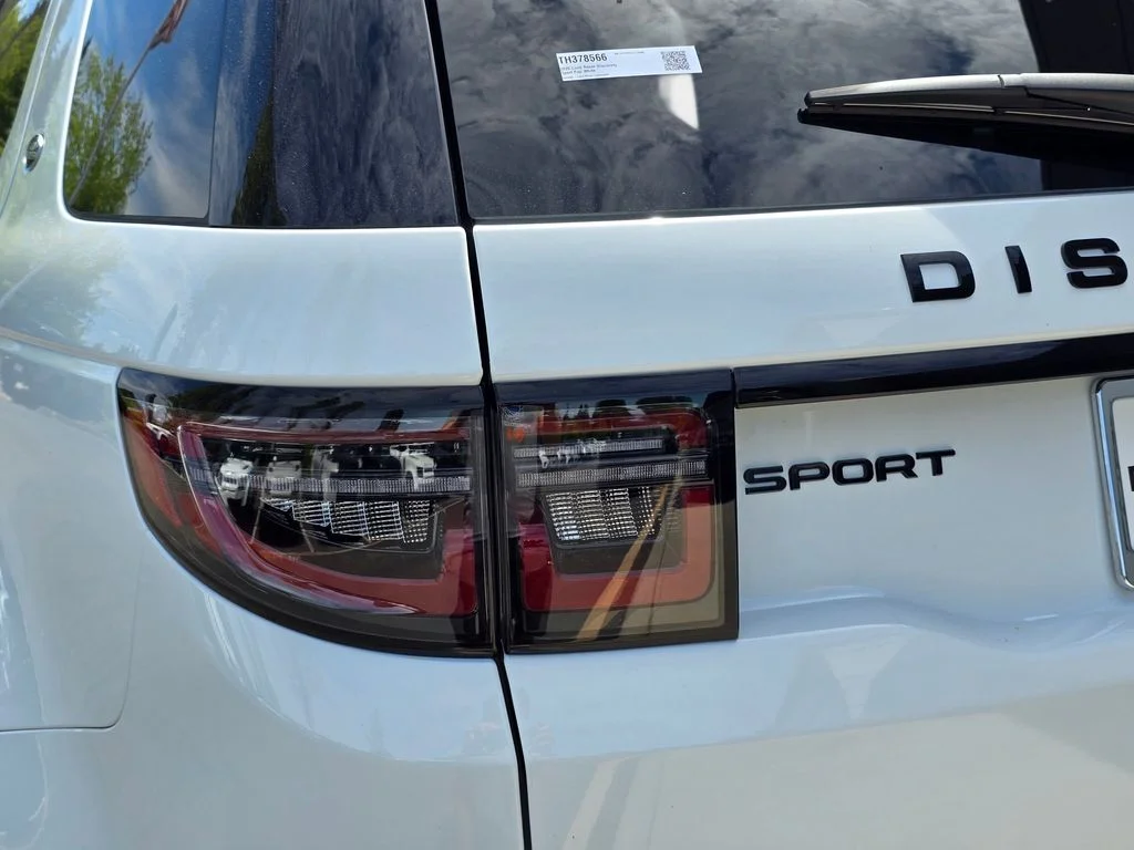 New 2026 Fuji White LAND ROVER Landmark image 35