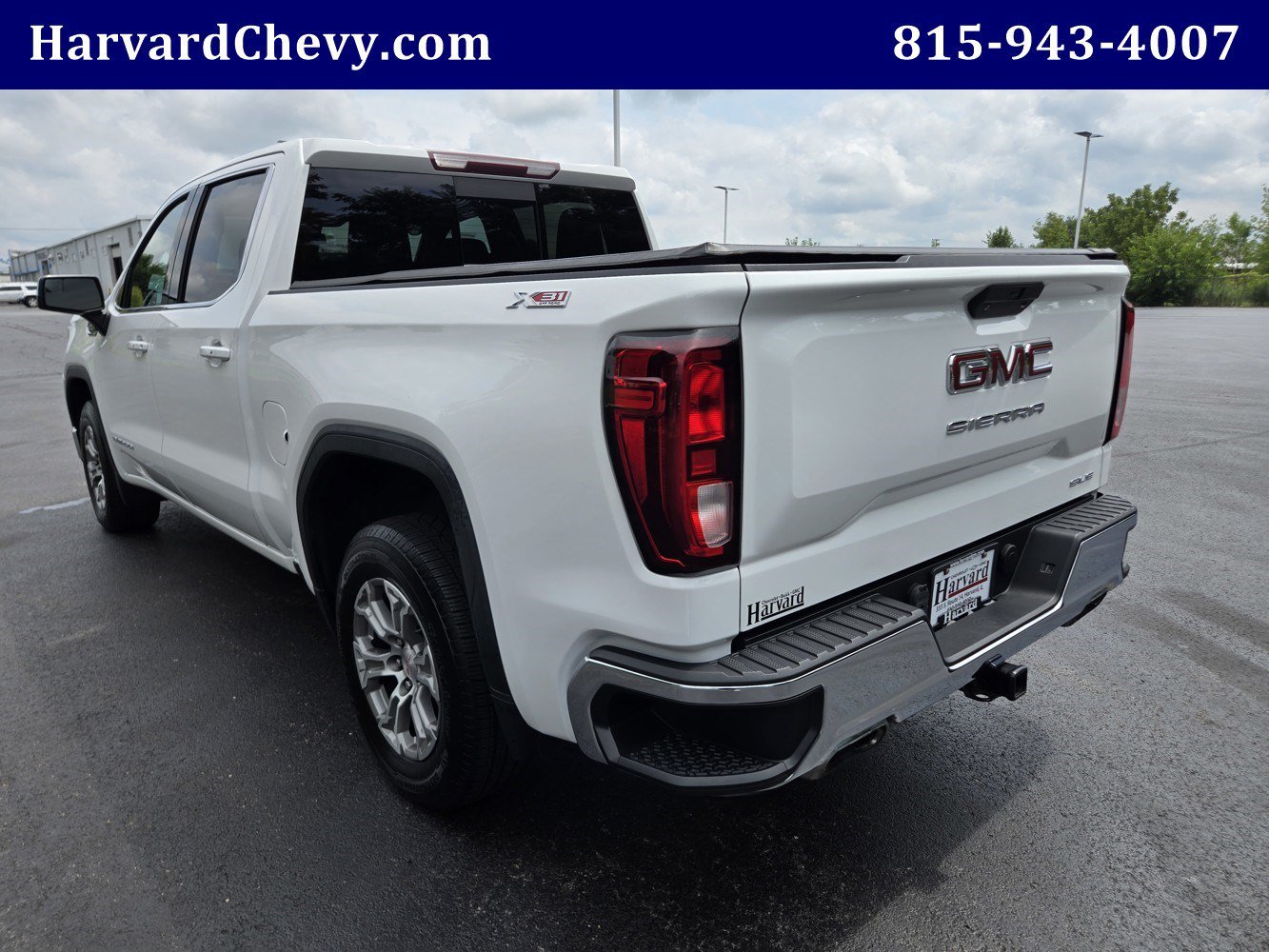Used 2020 SUMMIT WHITE GMC SLE image 6