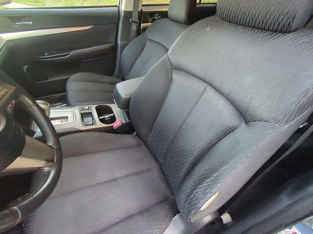 Used 2010 Blue Subaru 2.5i Premium image 27