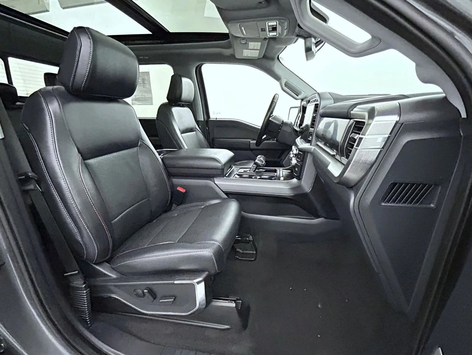 Used 2023 Gray Ford Lariat image 15
