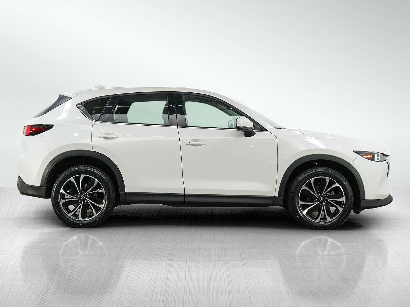 Used 2022 Snowflake White Pearl Mica Mazda 2.5 S Premium Plus Package image 7