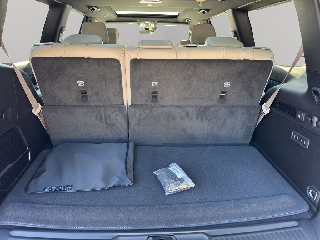 New 2026 Fathom Blue Pearlcoat Jeep Base image 9