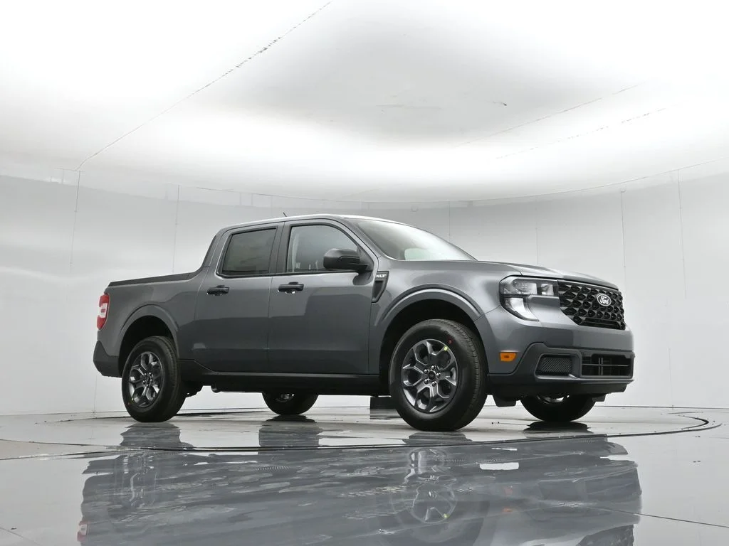 Certified Used 2026 Gray Ford XLT image 4