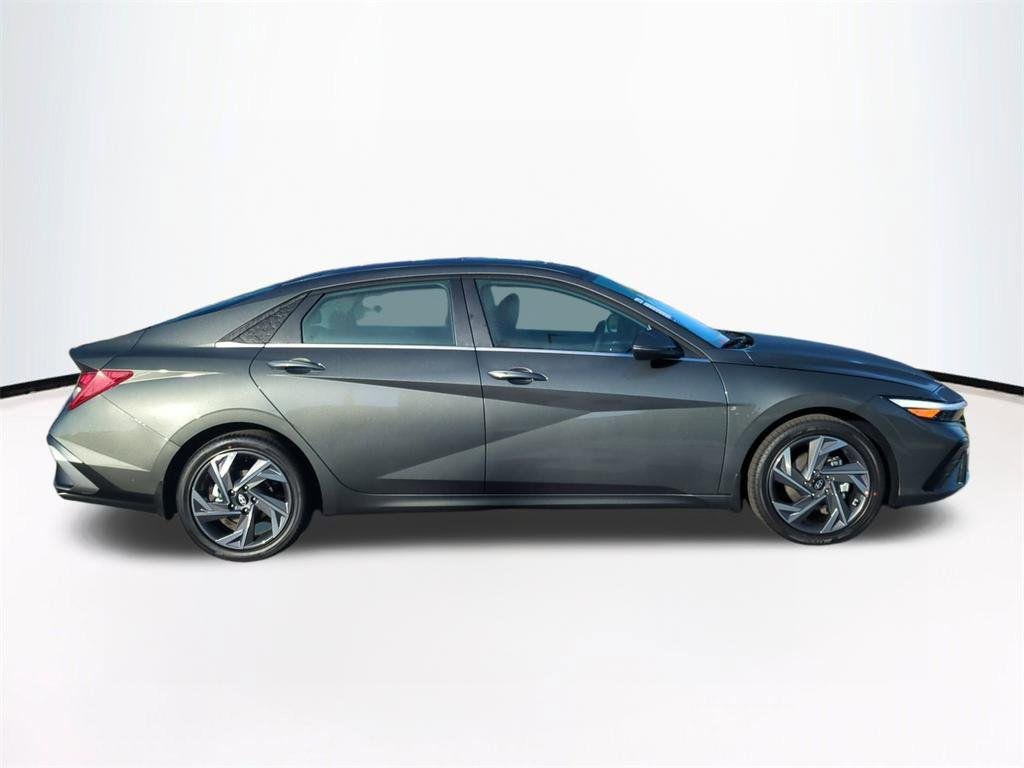 New 2026 Gray Hyundai Limited image 4