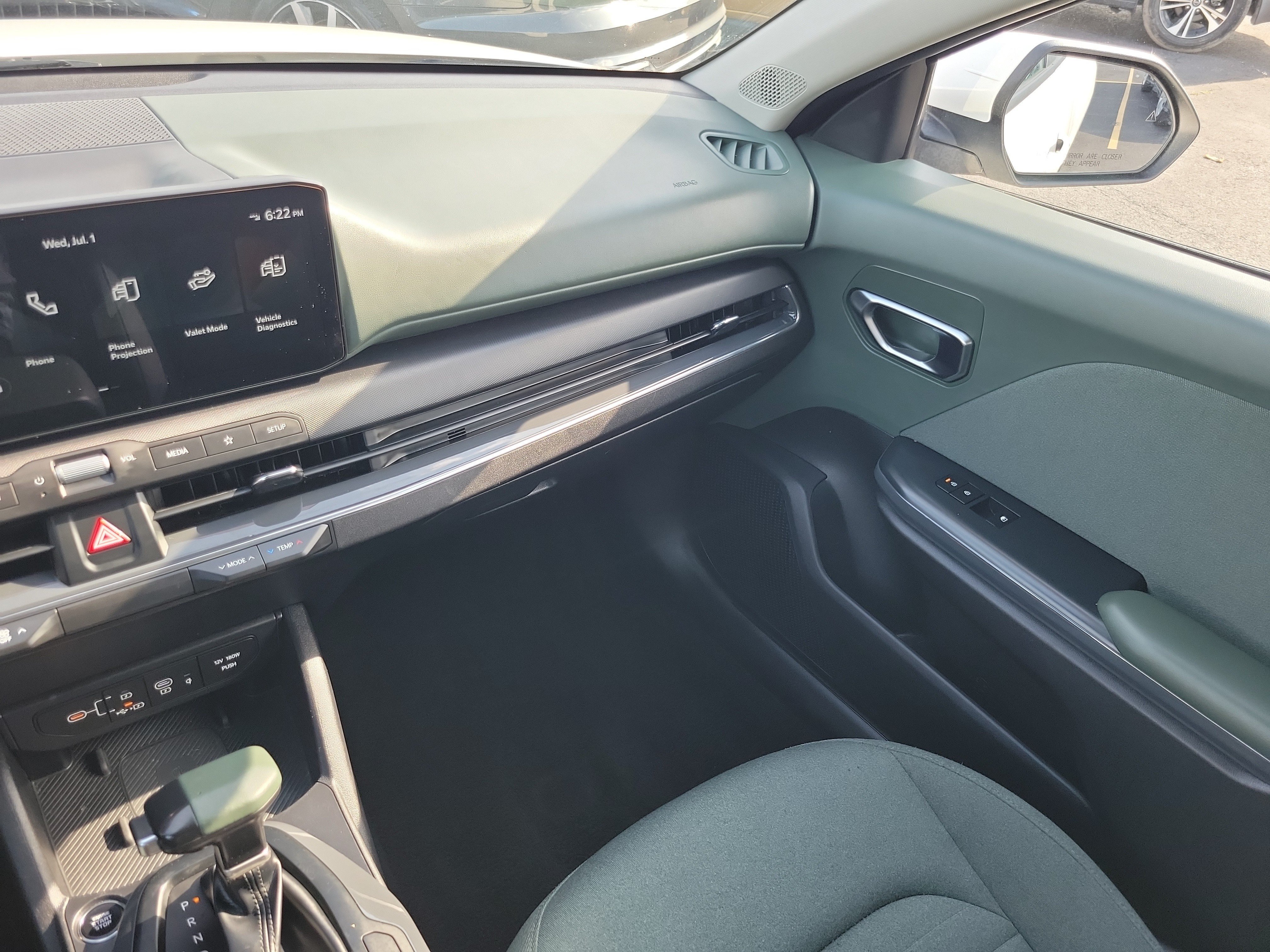 Certified Used 2025 Snow White Pearl Kia EX image 14