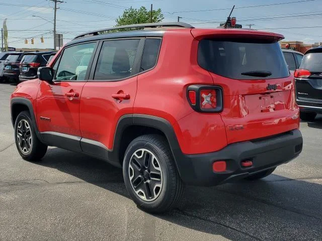 Used 2015 Colorado Red Jeep Trailhawk image 4