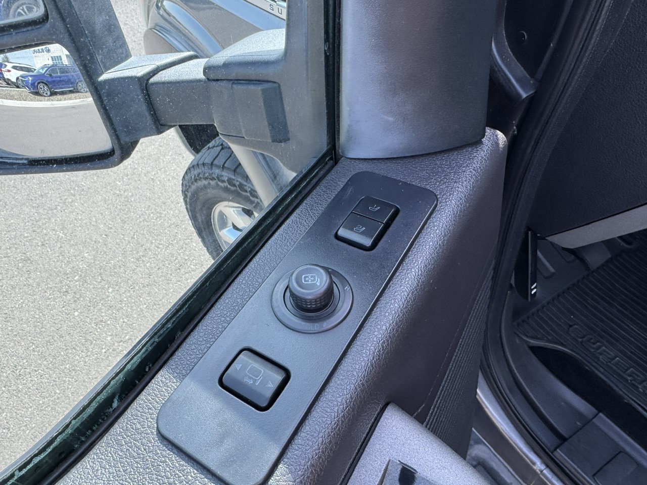 Used 2011 Gray Ford  image 11