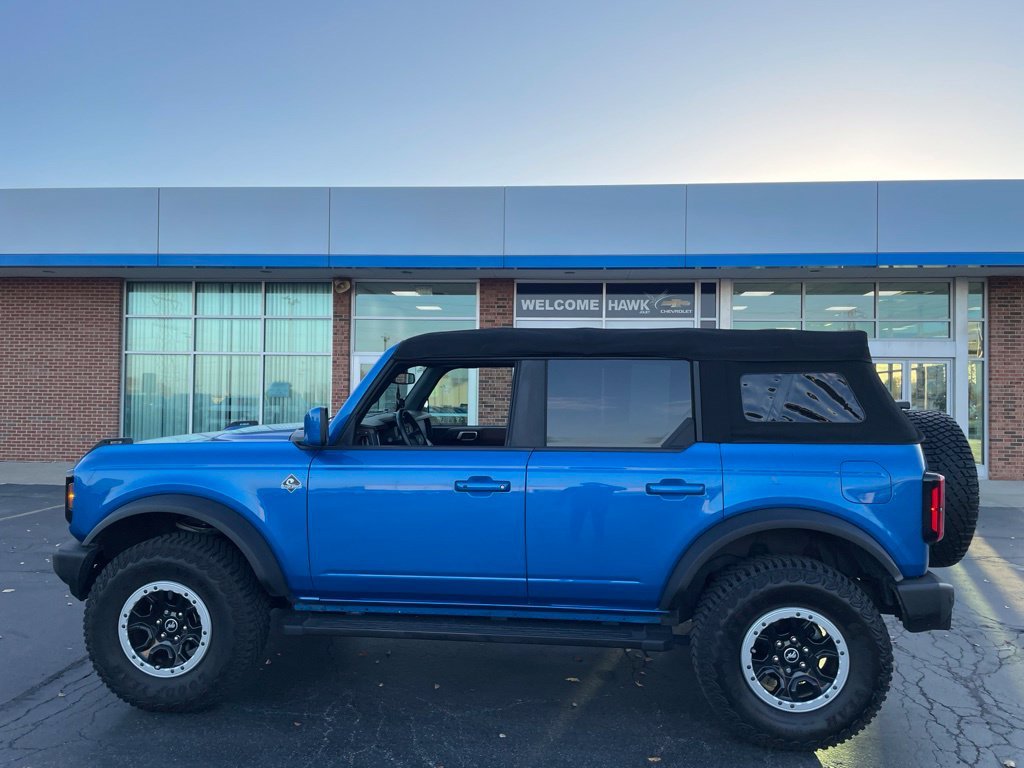 Used 2023 Blue Ford Outer Banks image 2
