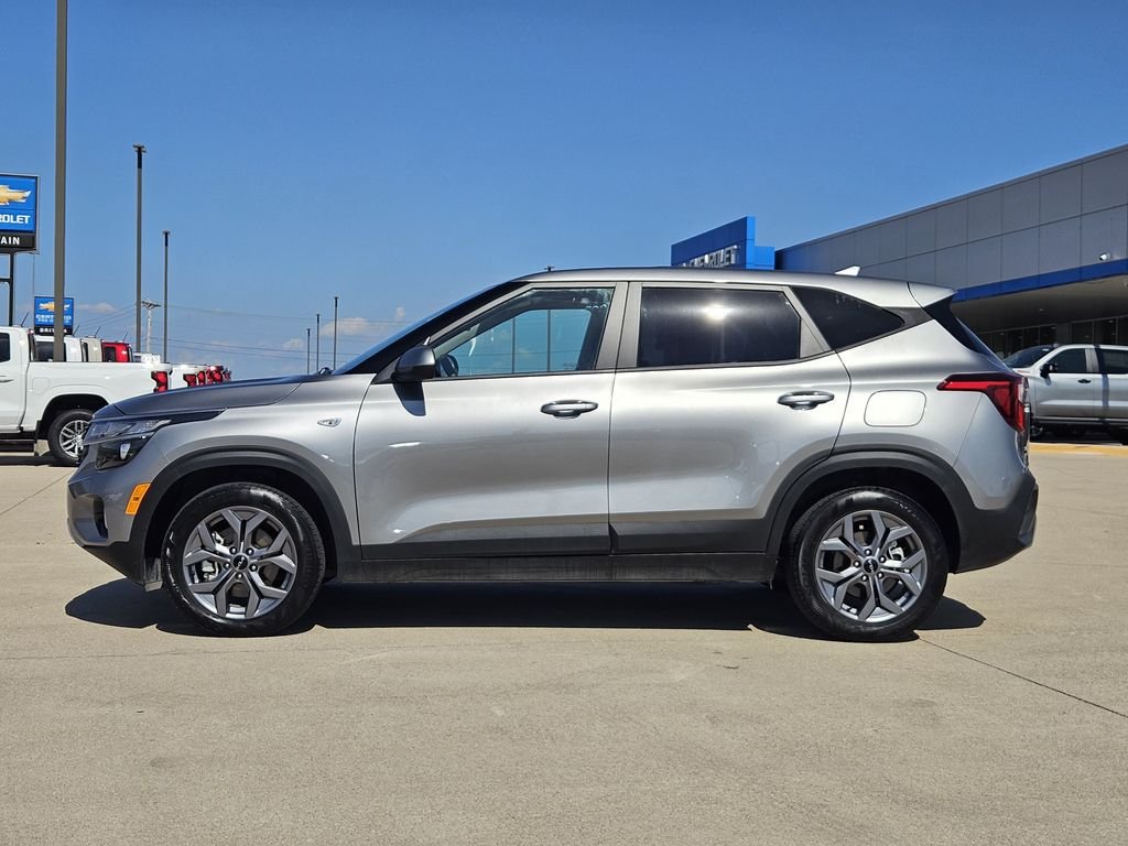 Used 2024 Gray Kia LX image 7