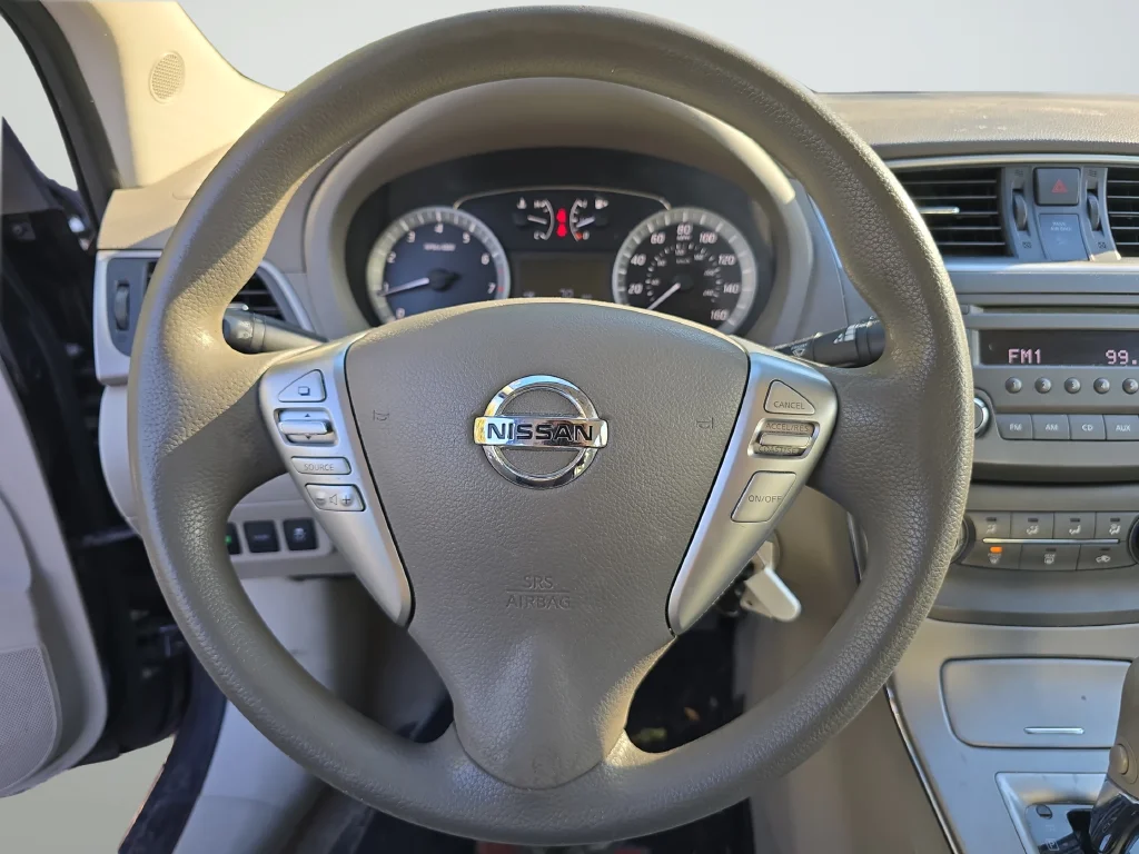 Used 2014 Gray Nissan SV image 22
