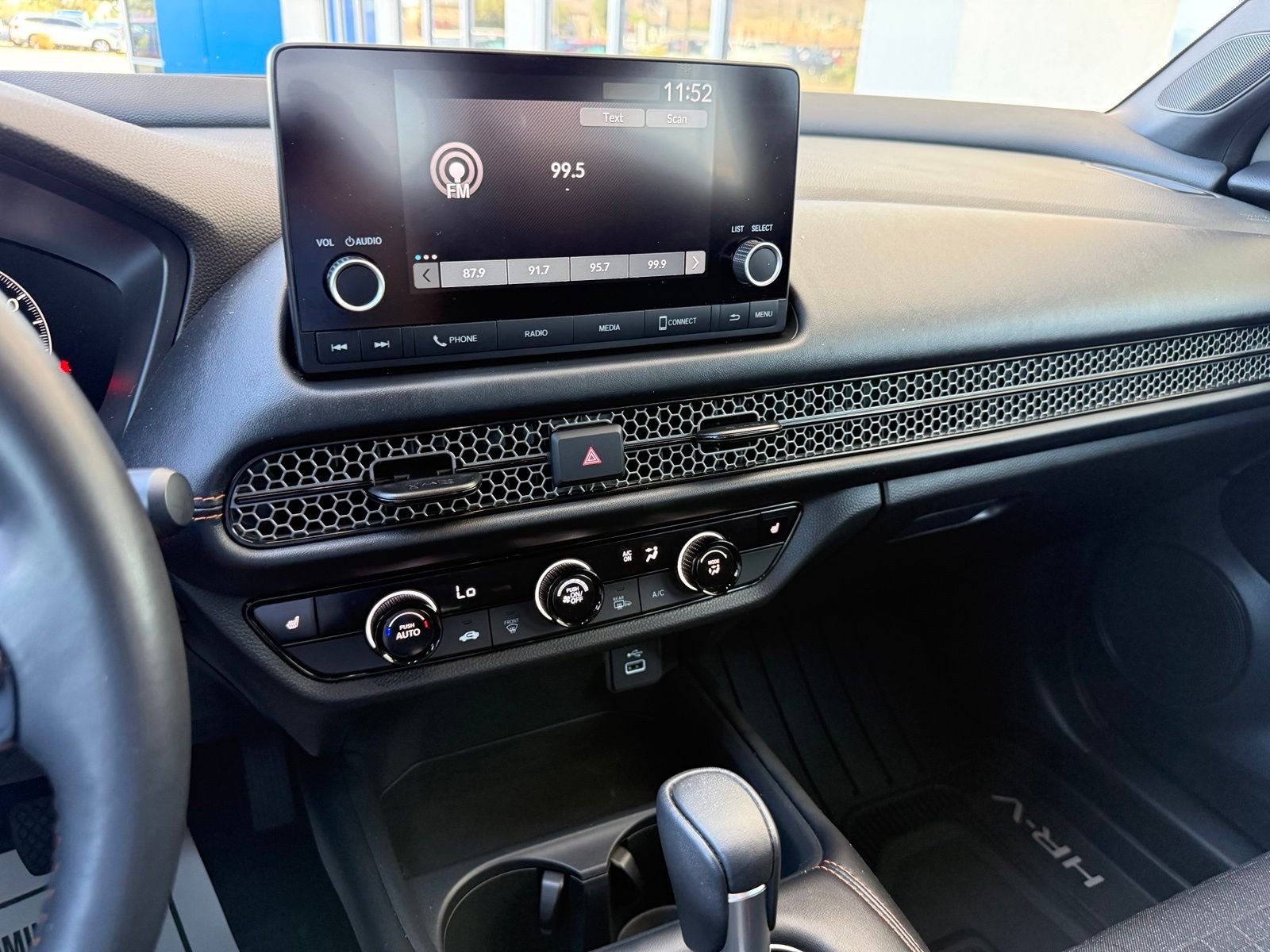 2025 Honda HR-V Sport - Photo 21