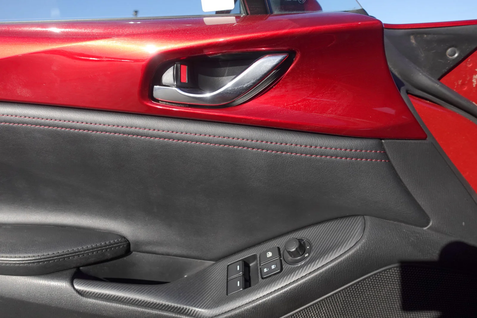 Used 2018 Red Crystal Mazda Grand Touring image 14