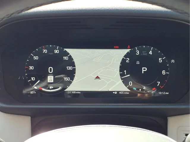 Used 2025  Land Rover S image 13