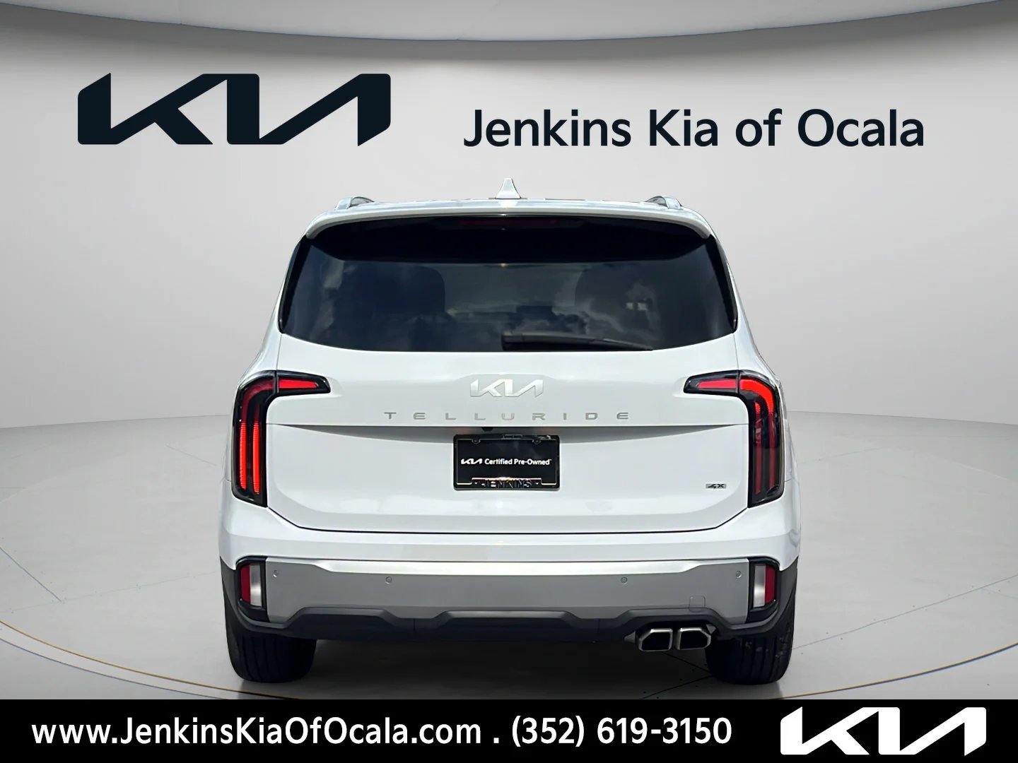Used 2024 Glacial White Pearl Kia SX Prestige image 4