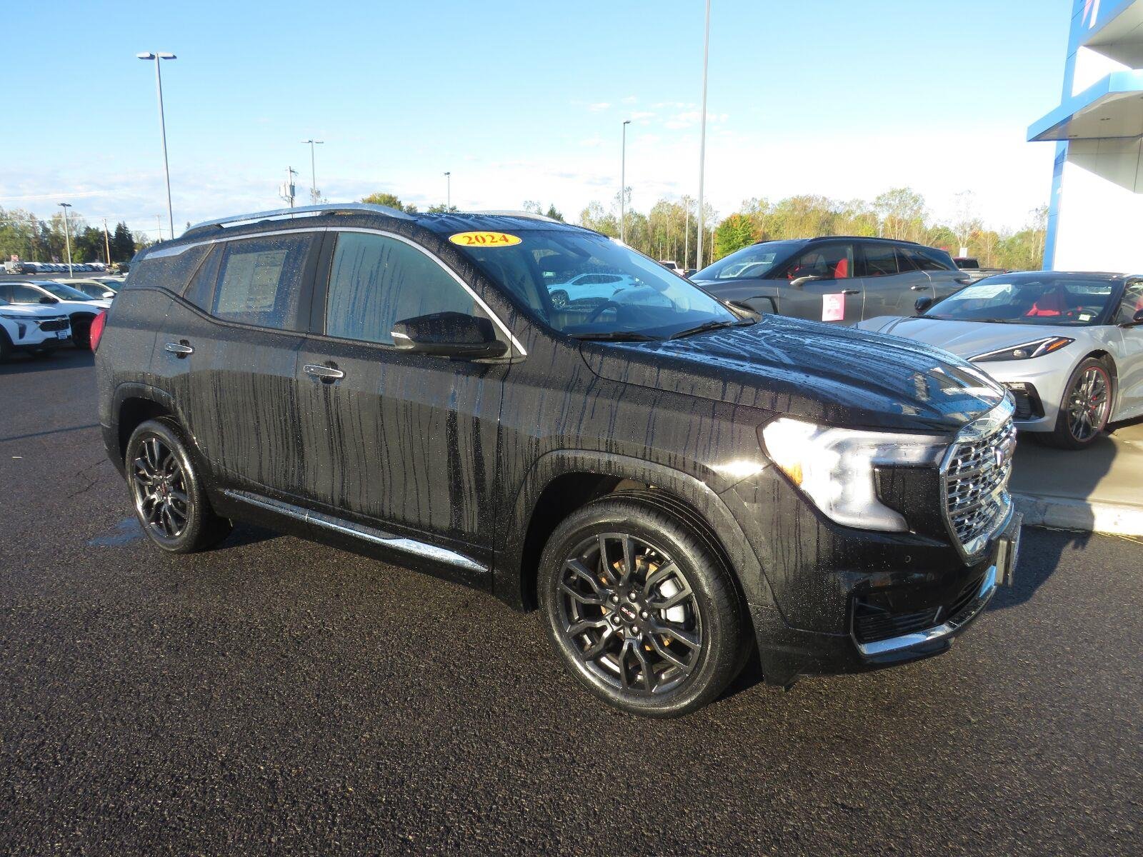 Used 2024 Ebony Twilight Metallic GMC Denali image 4