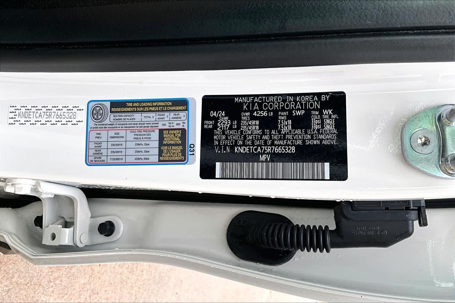 New 2024 Snow White Pearl Kia SX image 34