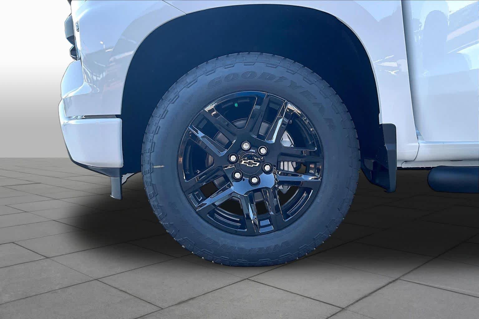 2026 Chevrolet Silverado 1500 Custom - Photo 12