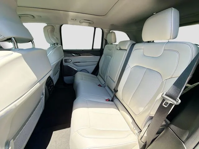 Used 2022 Gray Jeep Overland image 22