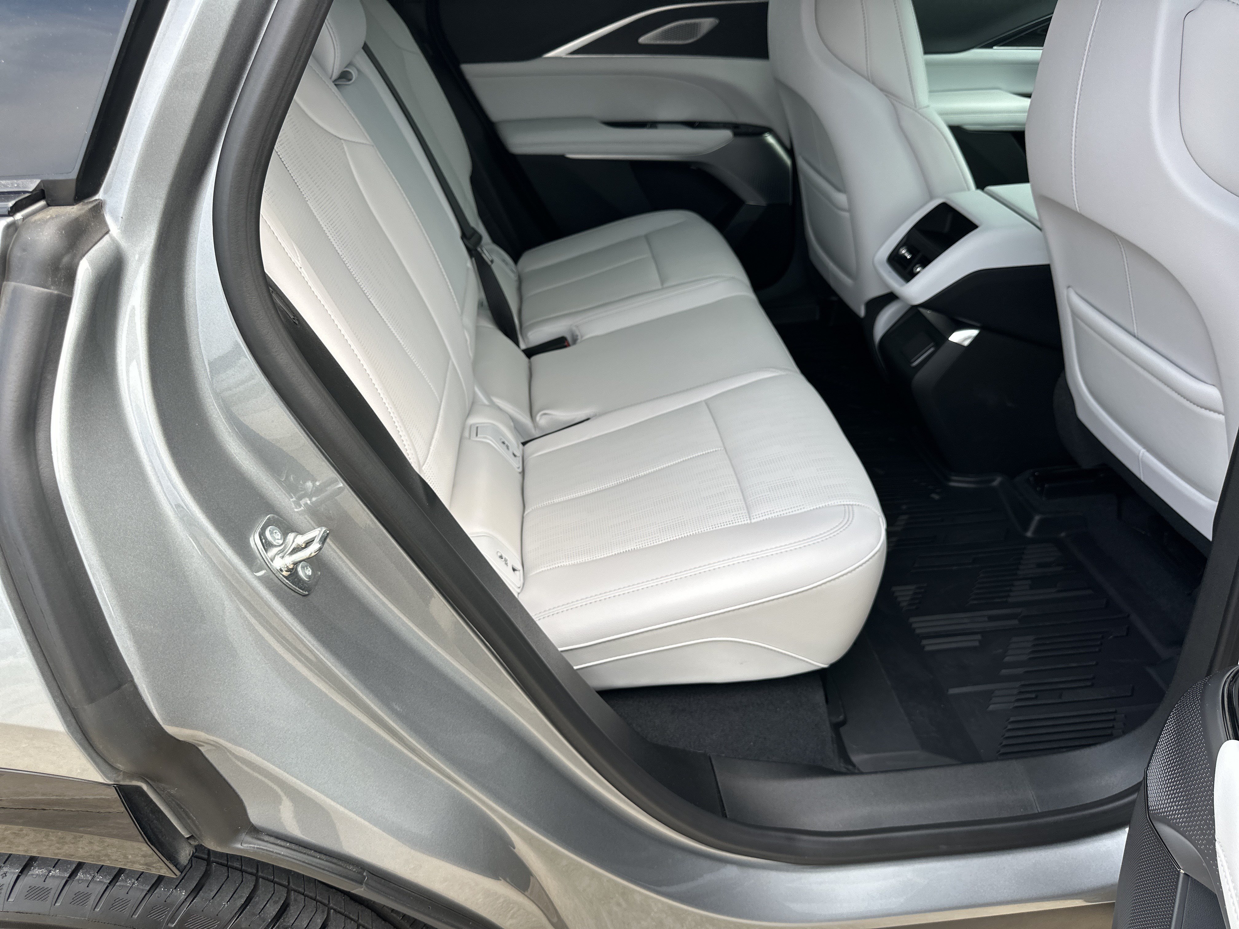 2025 Cadillac LYRIQ Sport 2 - Photo 17