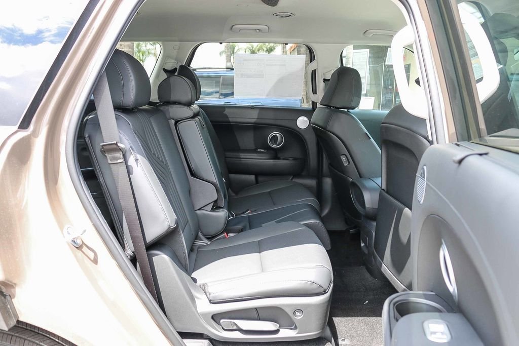 New 2026 Brown Hyundai SEL image 17