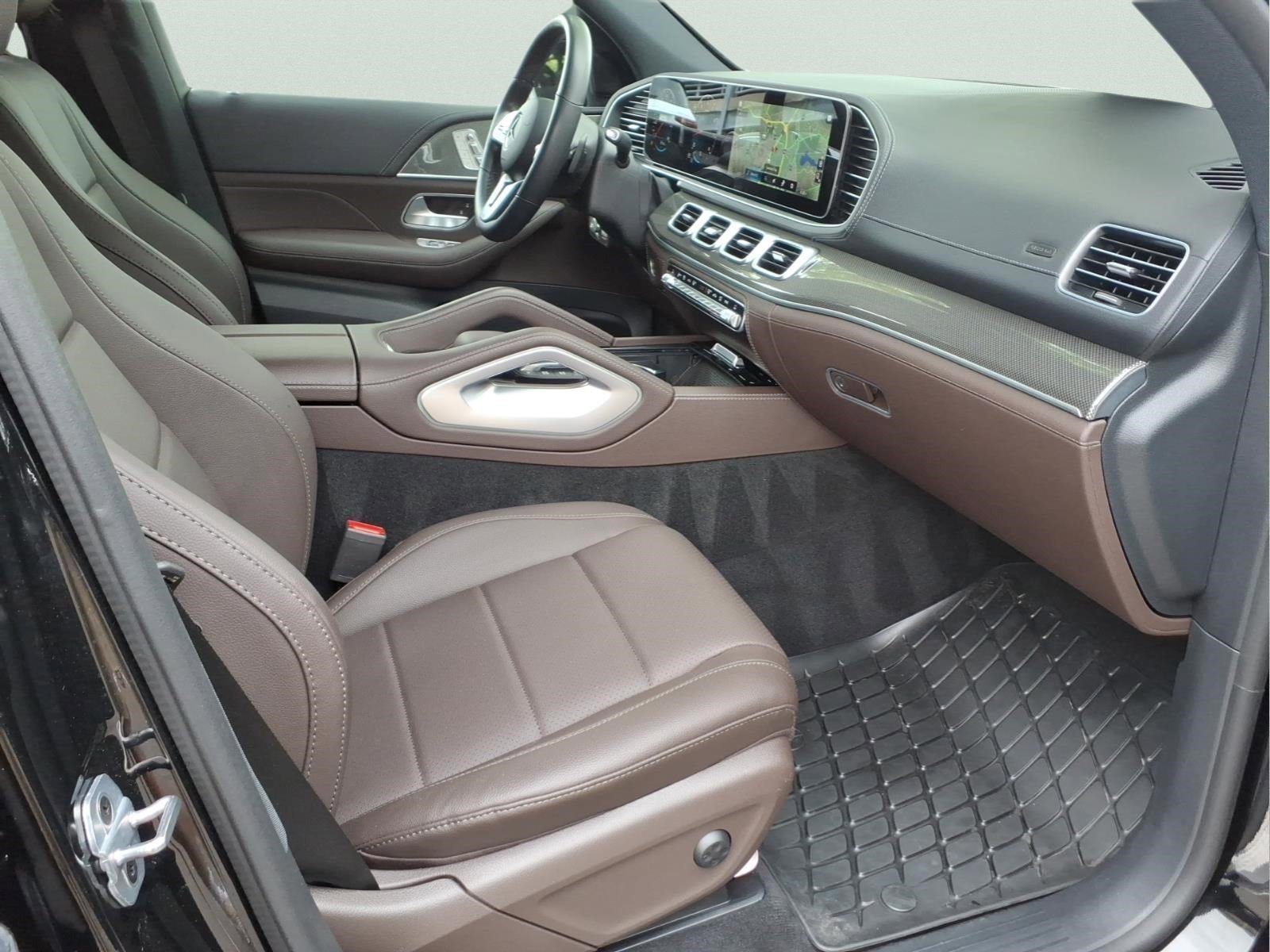 Certified Used 2023 Black Mercedes-Benz GLE 350 4MATIC® SUV image 31