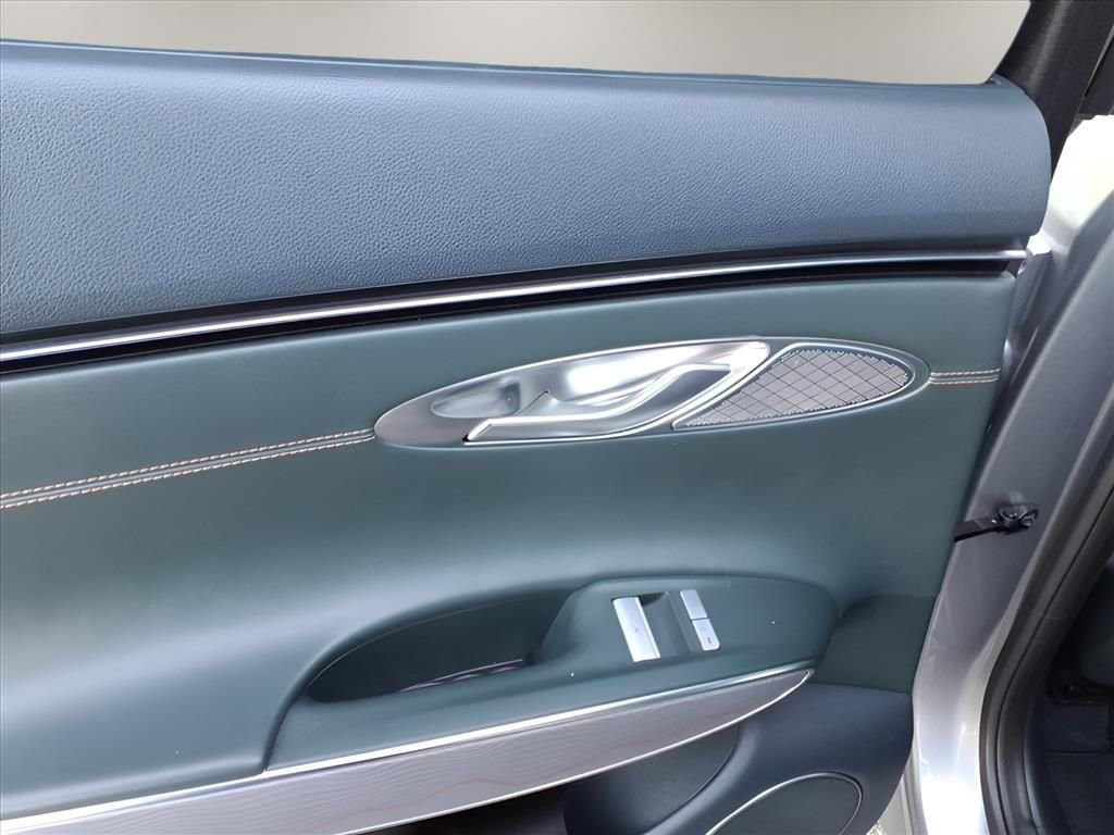 2022 GENESIS GV70 Standard - Photo 9