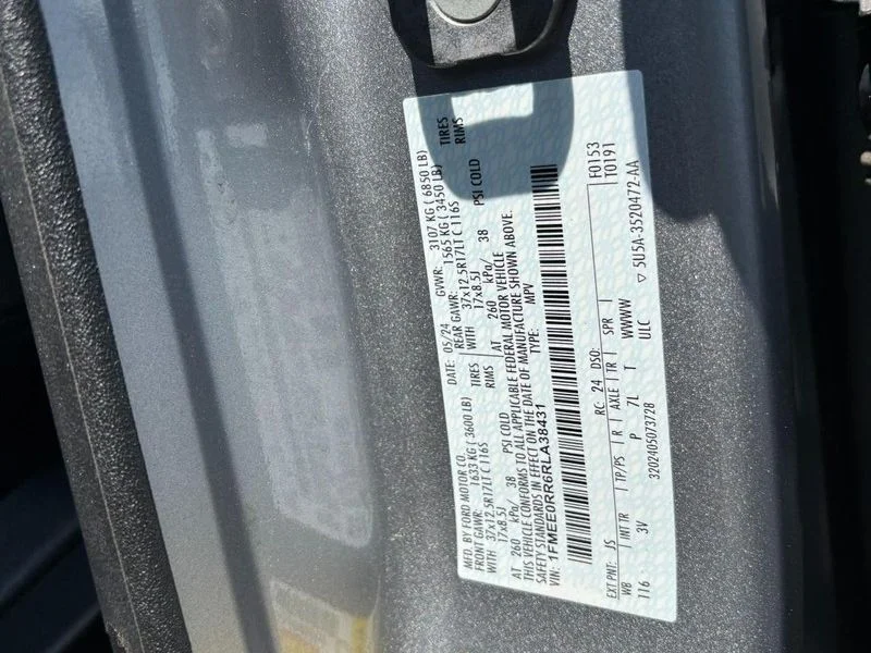 Used 2024  Ford Raptor image 18