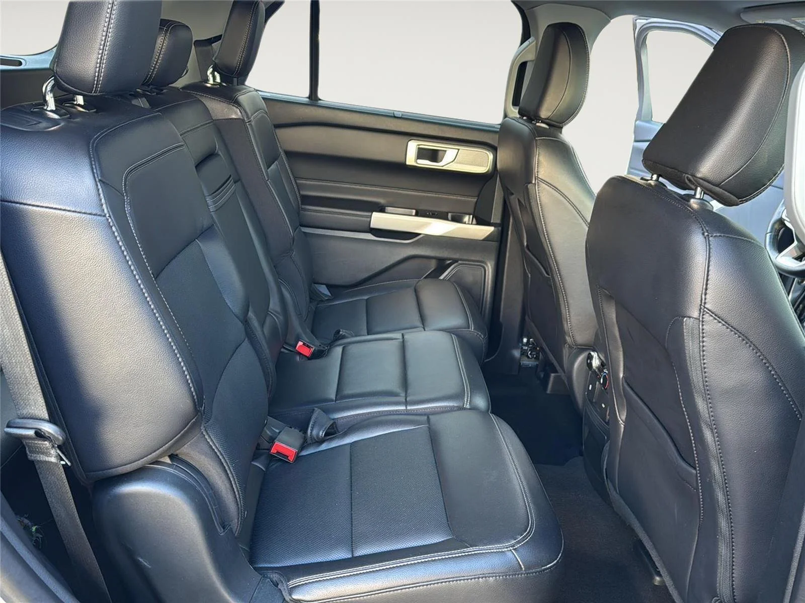 2023 Ford Explorer Limited - Photo 32