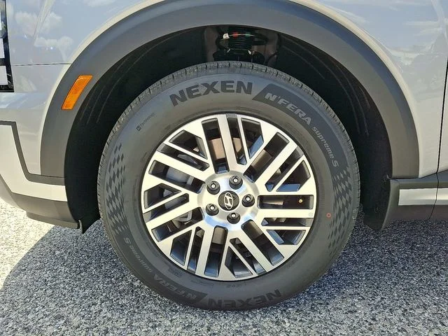 New 2026 Silver Hyundai SEL Convenience image 18