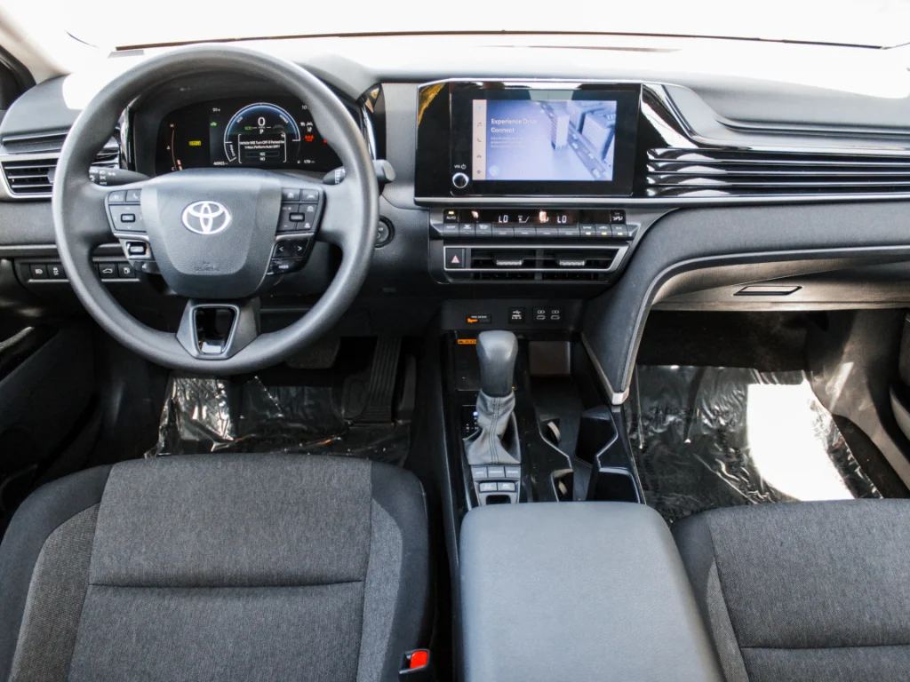 Used 2025 Wind Chill Pearl Toyota XSE image 24