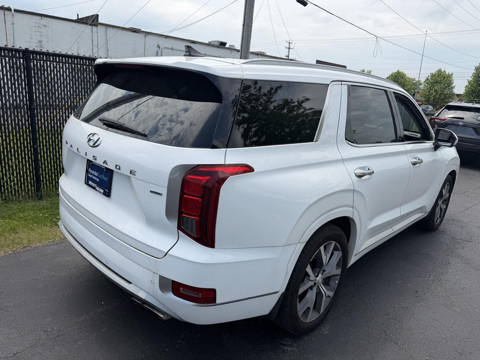 Used 2022 Hyper White Hyundai Limited image 5