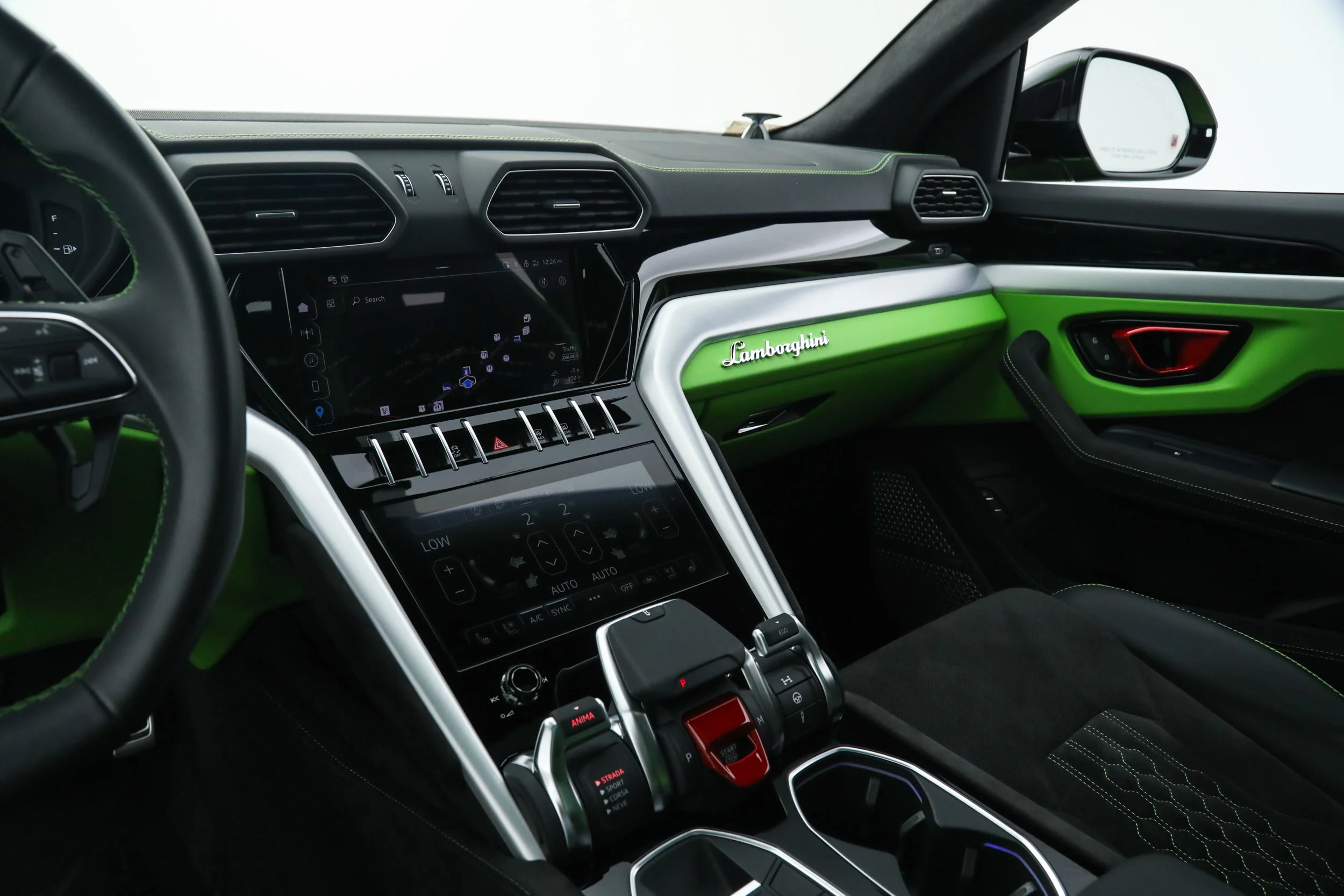 Used 2024 Green Lamborghini S image 34