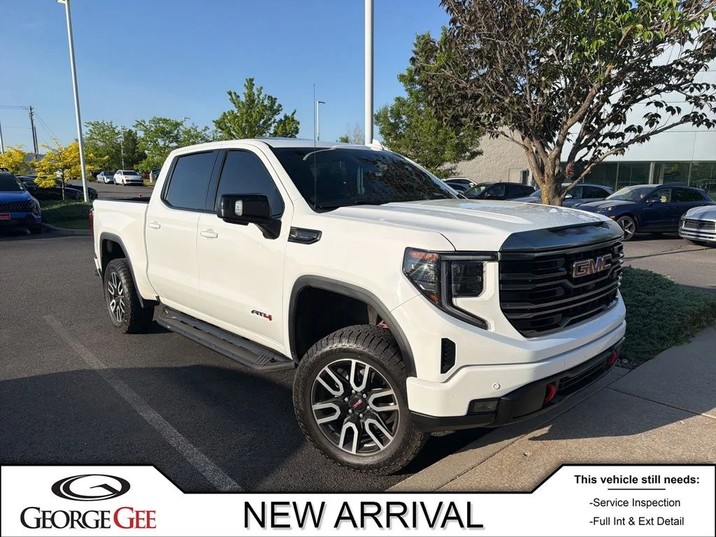2023 GMC Sierra AT4 4WD Crew Cab Short Box's photo