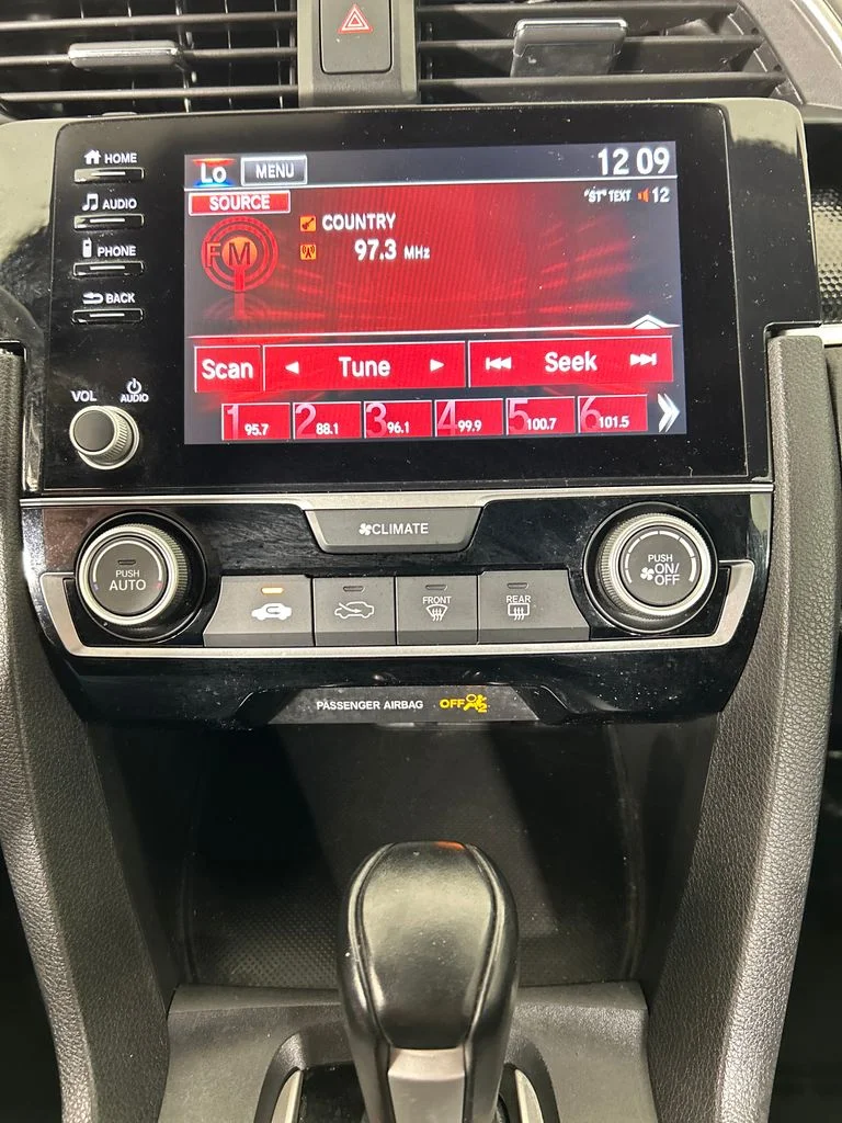 Used 2021  Honda Sport image 13