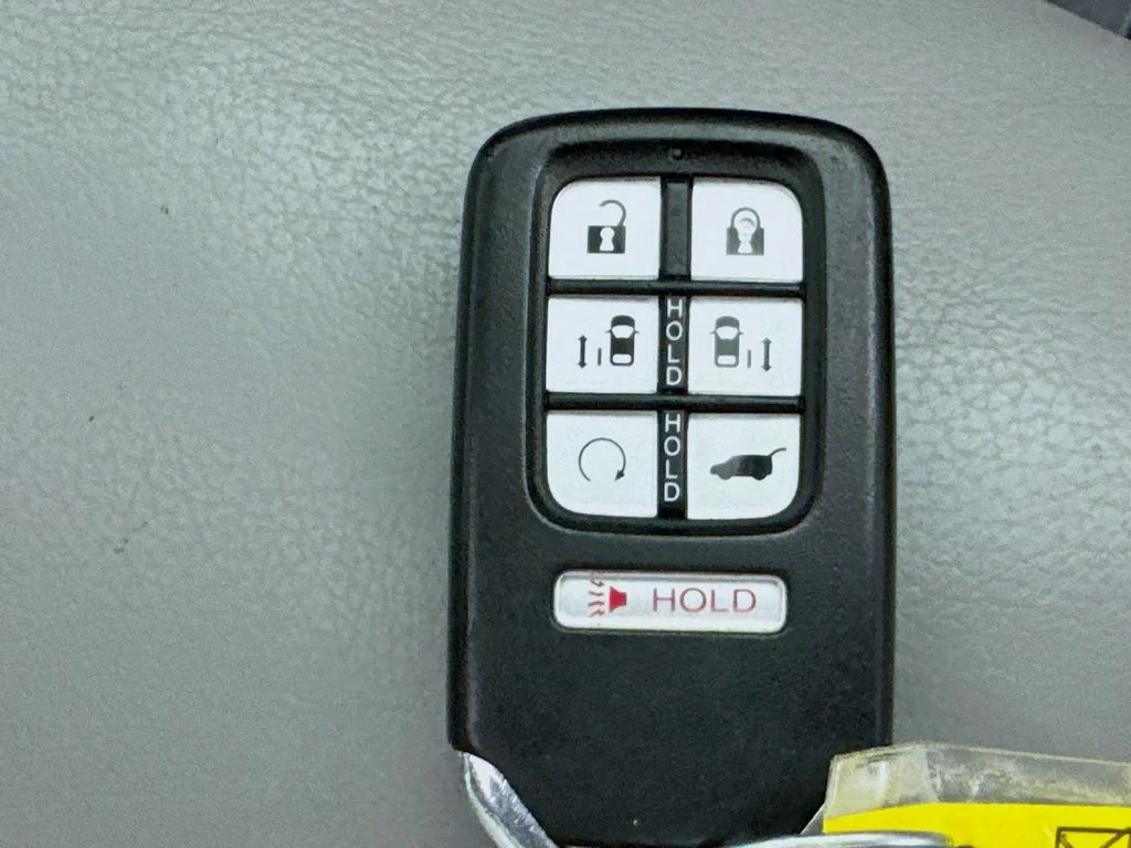 Certified Used 2018 Gray Honda Touring image 41