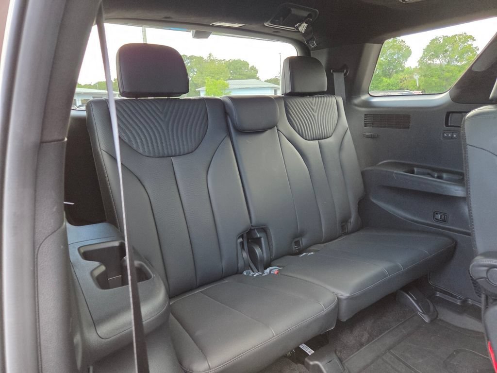 Used 2023 Sierra Burgundy Hyundai Calligraphy image 20
