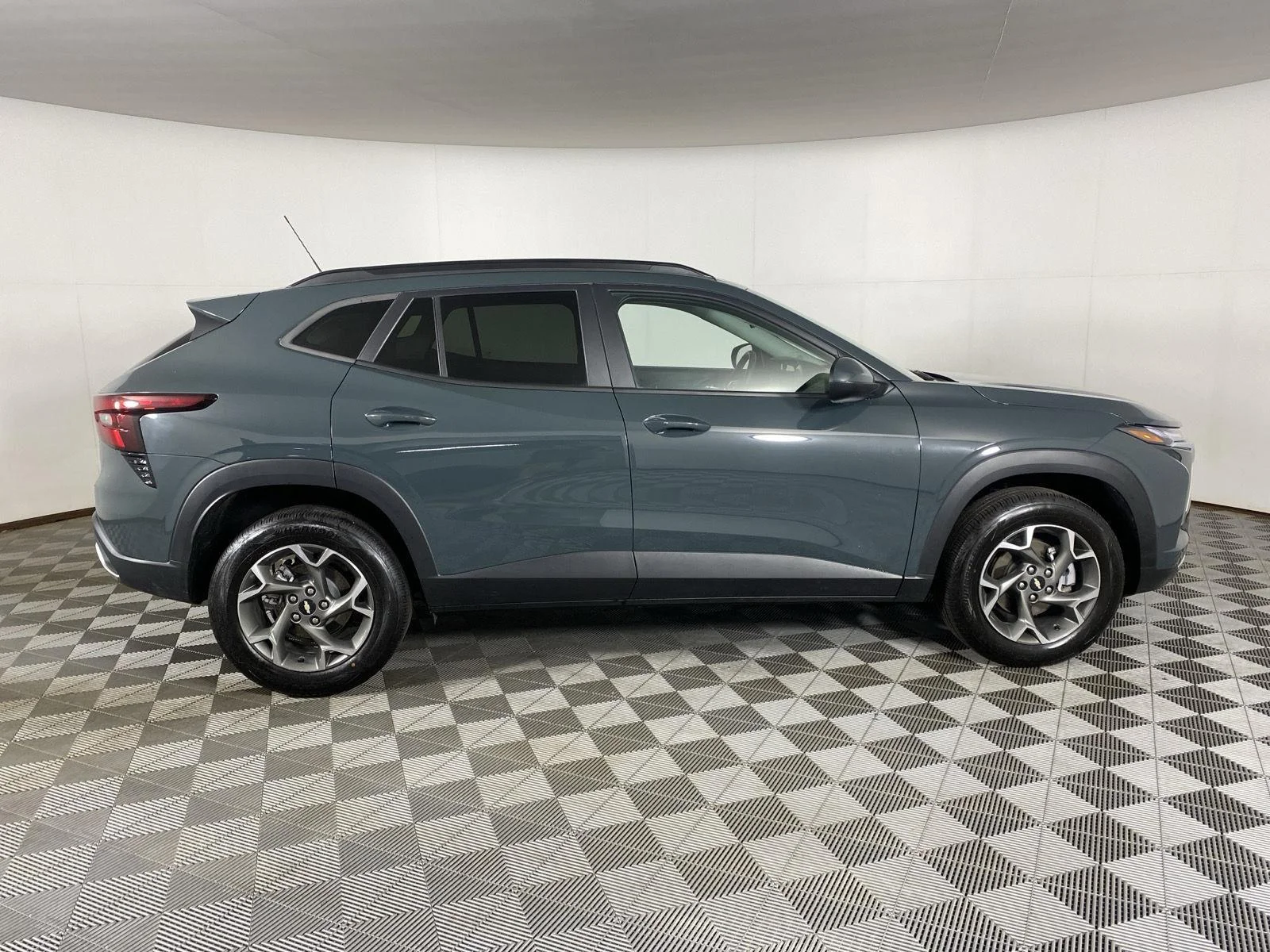 Used 2025 Cypress Chevrolet LT image 8