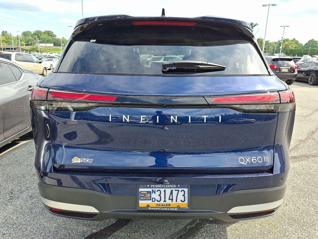 Used 2026 Blue INFINITI LUXE image 5