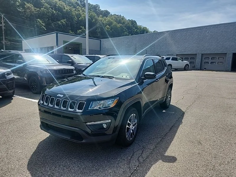 Used 2020 Black Jeep Latitude image 3
