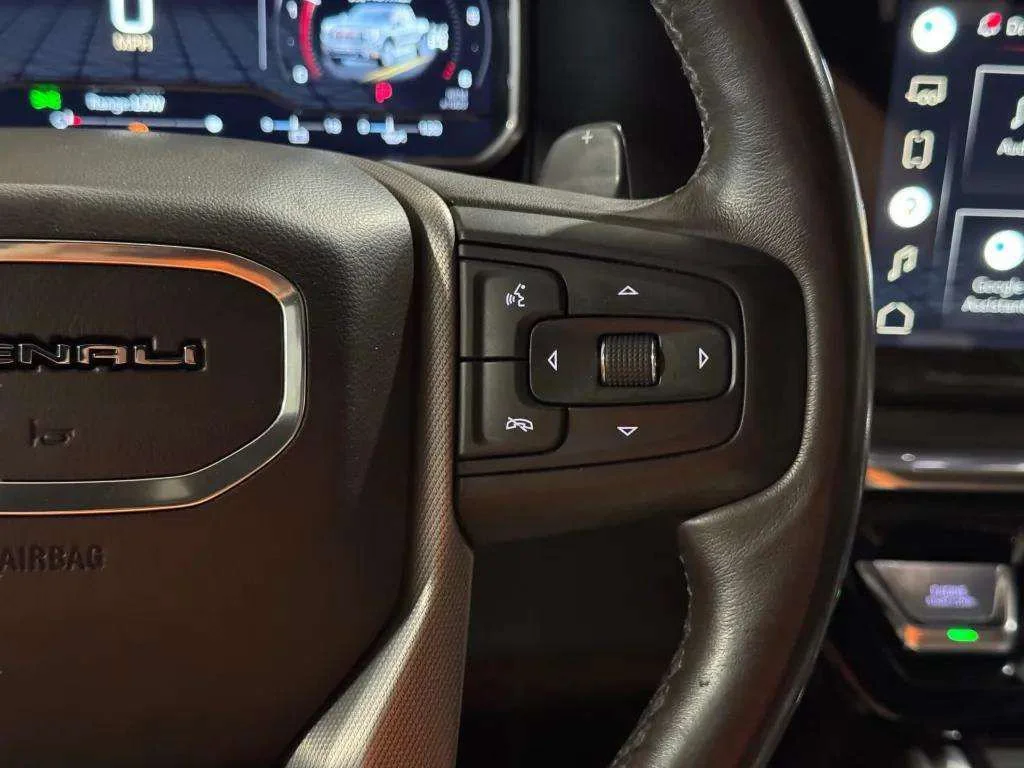 Certified Used 2022 White Frost Tricoat GMC Denali image 16