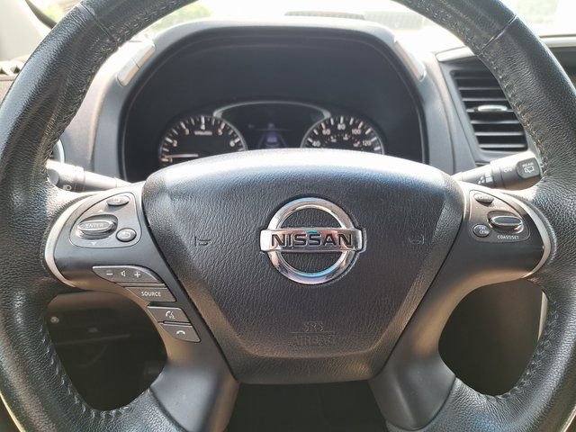Used 2016 Black Nissan SV image 12