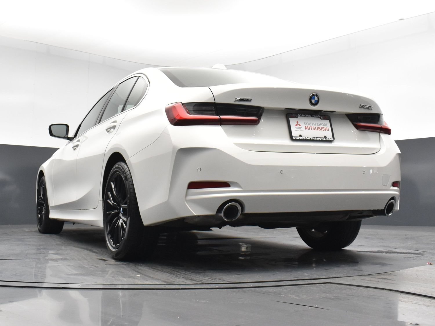 Used 2024 Alpine White BMW 330i xDrive image 21