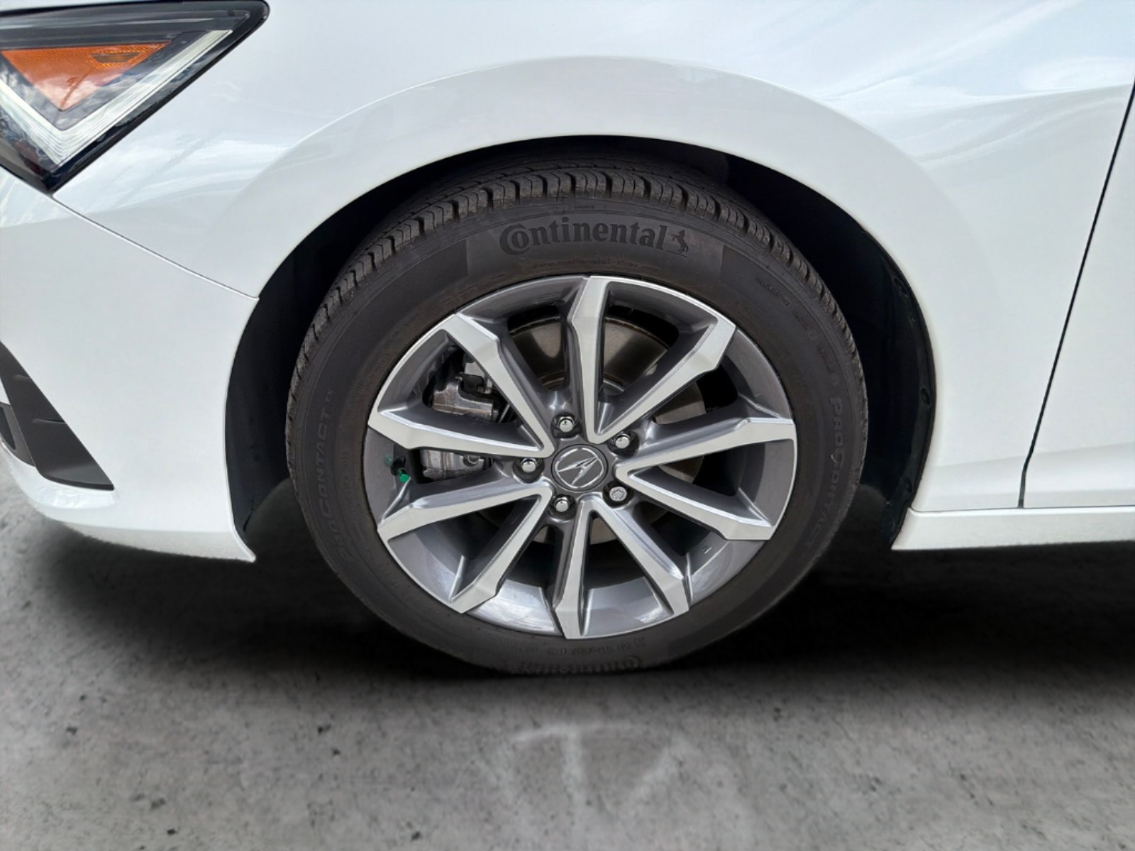 Used 2024 Platinum White Pearl Acura Base image 9