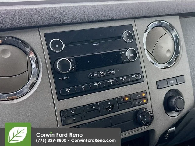 Used 2016 Oxford White Ford XLT image 13