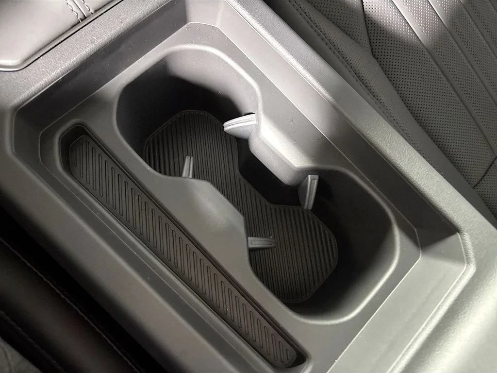 New 2027 Terrain Brown / Black Roof Kia X-Line image 15